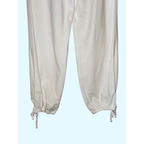 Bershka Cargo Pants Womens Large White Cargo Pockets Mid-Rise Utility Jogger - Picture 4 of 5